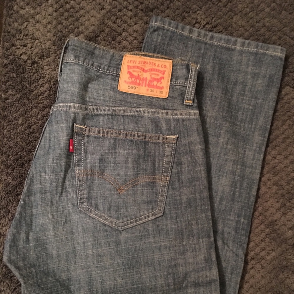 Levi’s 569 Jeans